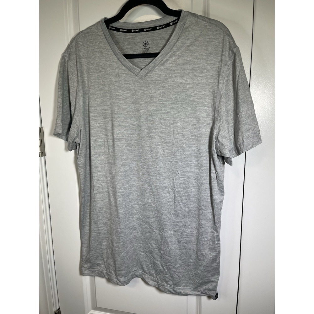 Gaiam T Shirt‎ Mens Large Heathered Gray V Neck Everyday Basic Short Sleeve